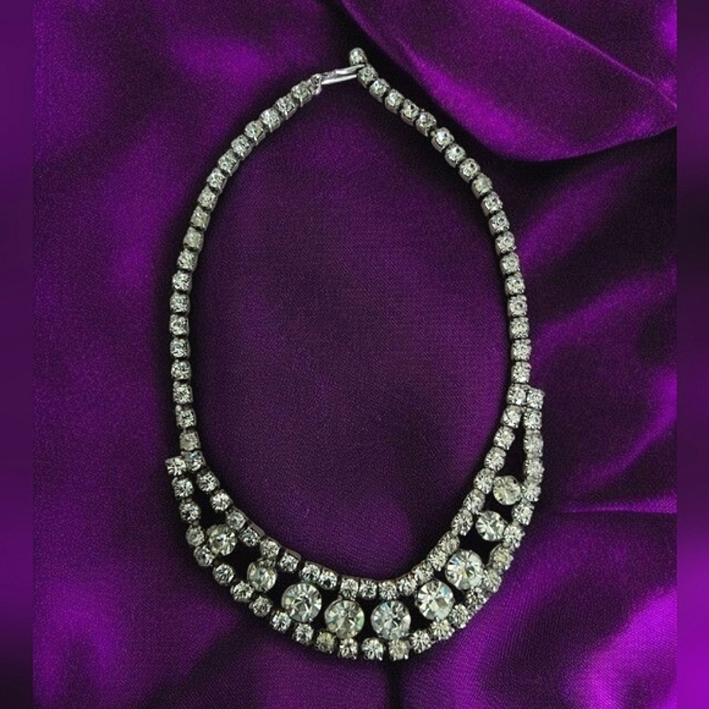 Vintage Silver Tone Clear Rhinestone Collar Necklace Unsigned